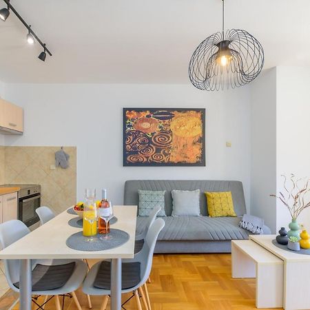 Apartment Vita Pula Exteriör bild