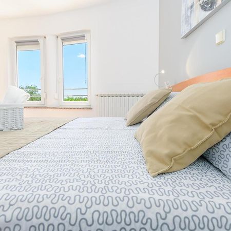 Apartment Vita Pula Exteriör bild